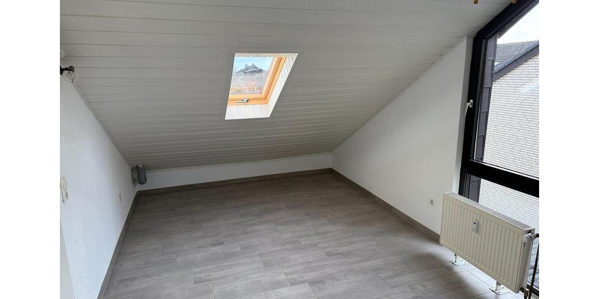 Dachgeschoßwohnung Elsdorf - 1 Zimmer, 45 m&sup2;, 575&euro; | Angebot:24690344