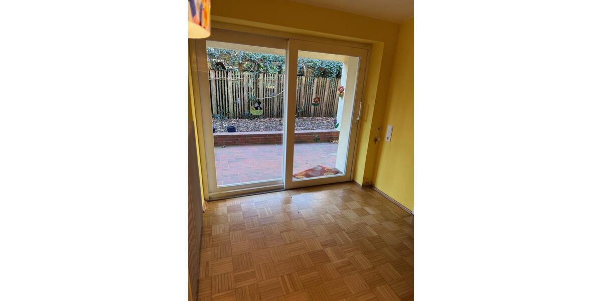 Erdgeschoßwohnung Oldenburg Dobbenviertel - 7 Zimmer, 220 m&sup2;, 2.700&euro; | Angebot:25341094