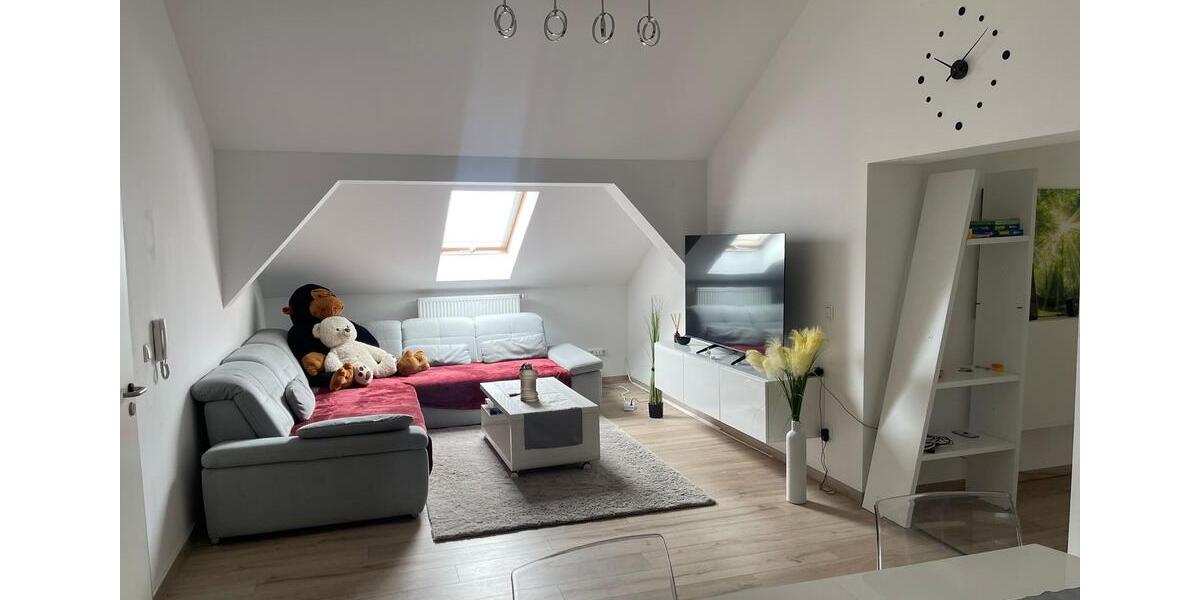 Dachgeschoßwohnung Mamming - 3 Zimmer, 115 m&sup2;, 1.040&euro; | Angebot:25137731