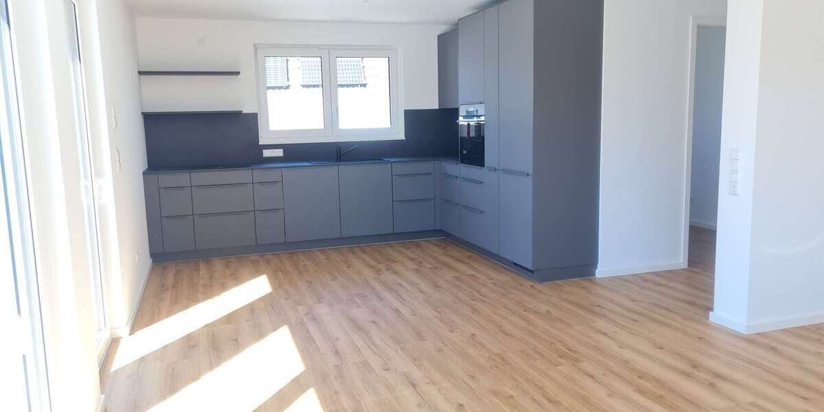 Etagenwohnung Endingen am Kaiserstuhl - 3 Zimmer, 99 m&sup2;, 1.410&euro; | Angebot:26881271