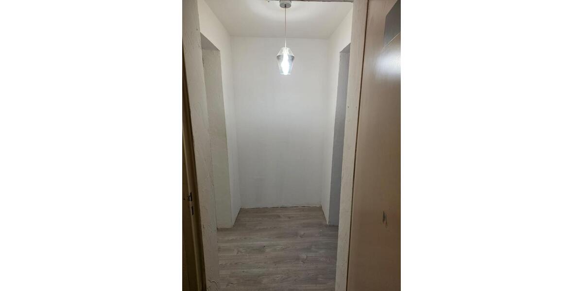 Erdgeschoßwohnung Menden (Sauerland) - 1.5 Zimmer, 33 m&sup2;, 250&euro; | Angebot:25171803