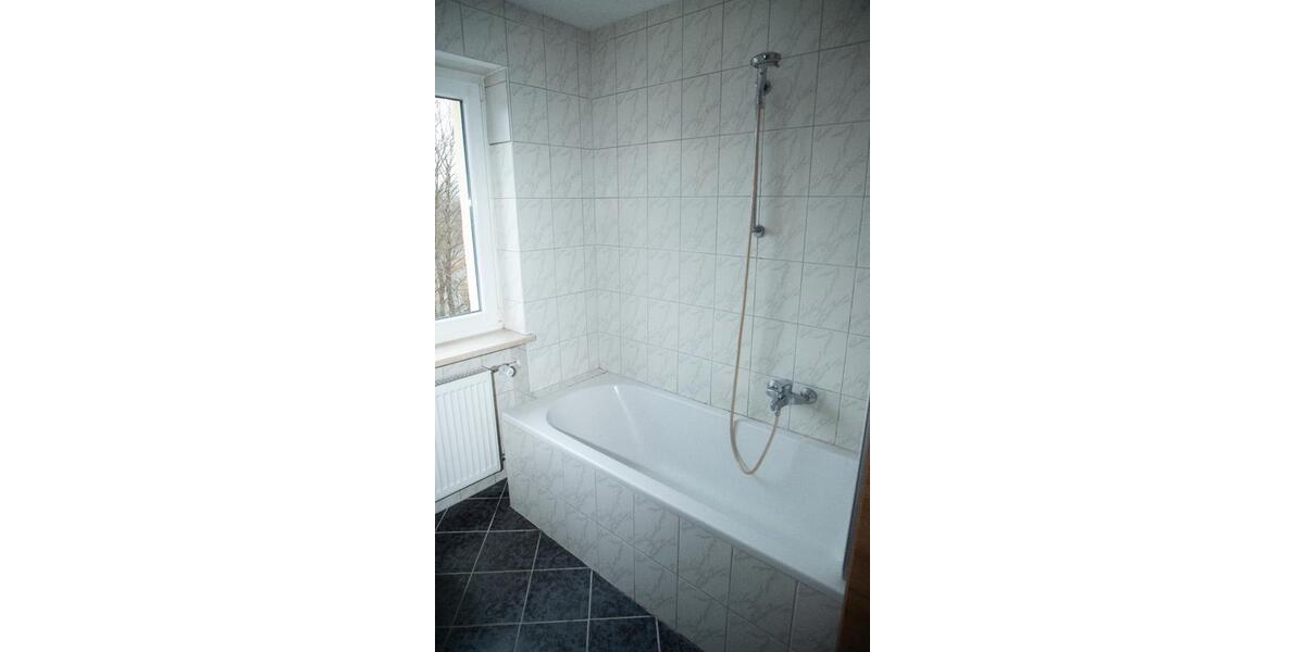 Dachgeschoßwohnung Deggendorf - 3 Zimmer, 68 m&sup2;, 720&euro; | Angebot:26045127