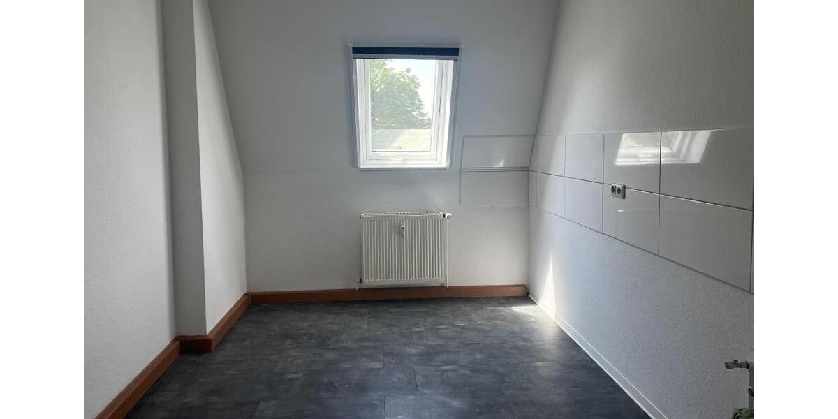 Dachgeschoßwohnung Döbeln - 3 Zimmer, 88 m&sup2;, 481&euro; | Angebot:24901032