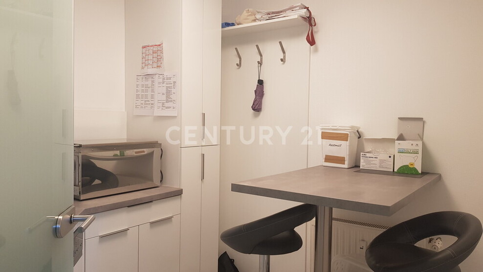 Synergien! EMS, Physio- , Ergotherapeuten, Osteopathen, Heilpraktiker 3 zimmer