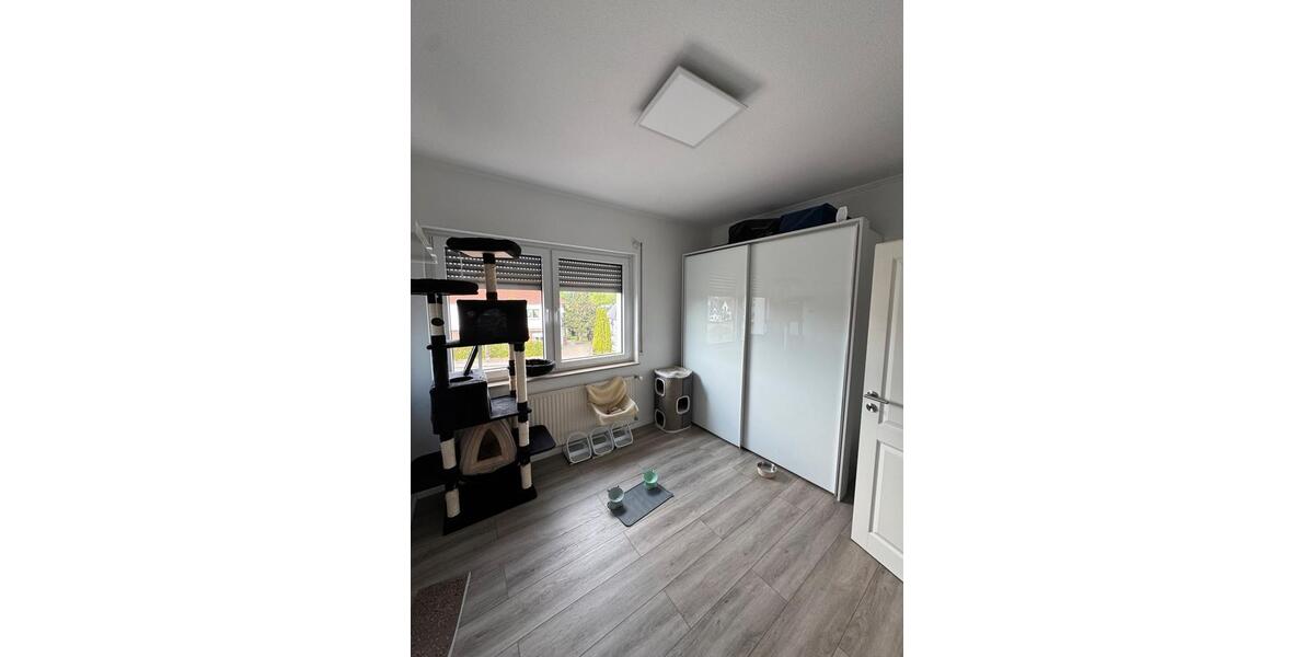 Etagenwohnung Porta Westfalica - 5 Zimmer, 182 m&sup2;, 1.350&euro; | Angebot:26604523