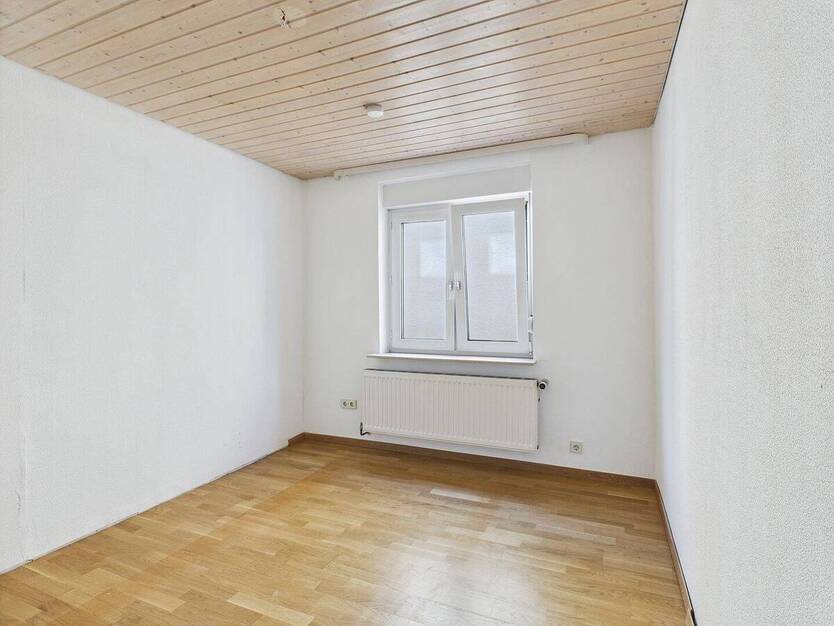 Zentrales Wohnen in Stuttgart-Ost: Charmante 4-Zimmer-Wohnung mit Stellplatz 4 zimmer
