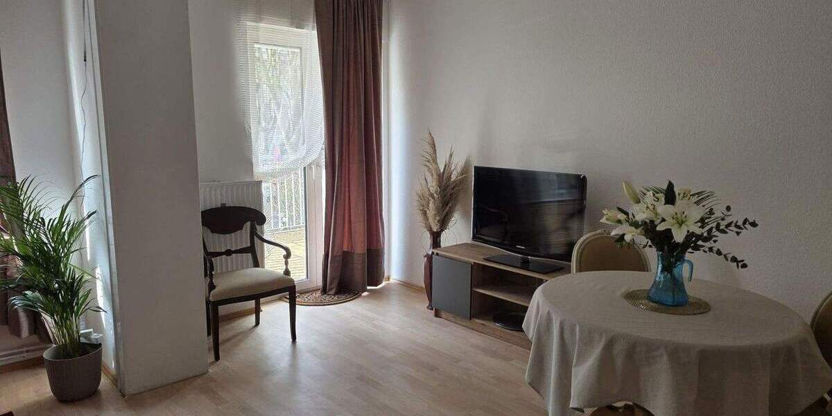 Etagenwohnung Wiesbaden Südost - 2 Zimmer, 91 m&sup2;, 1.390&euro; | Angebot:25760466