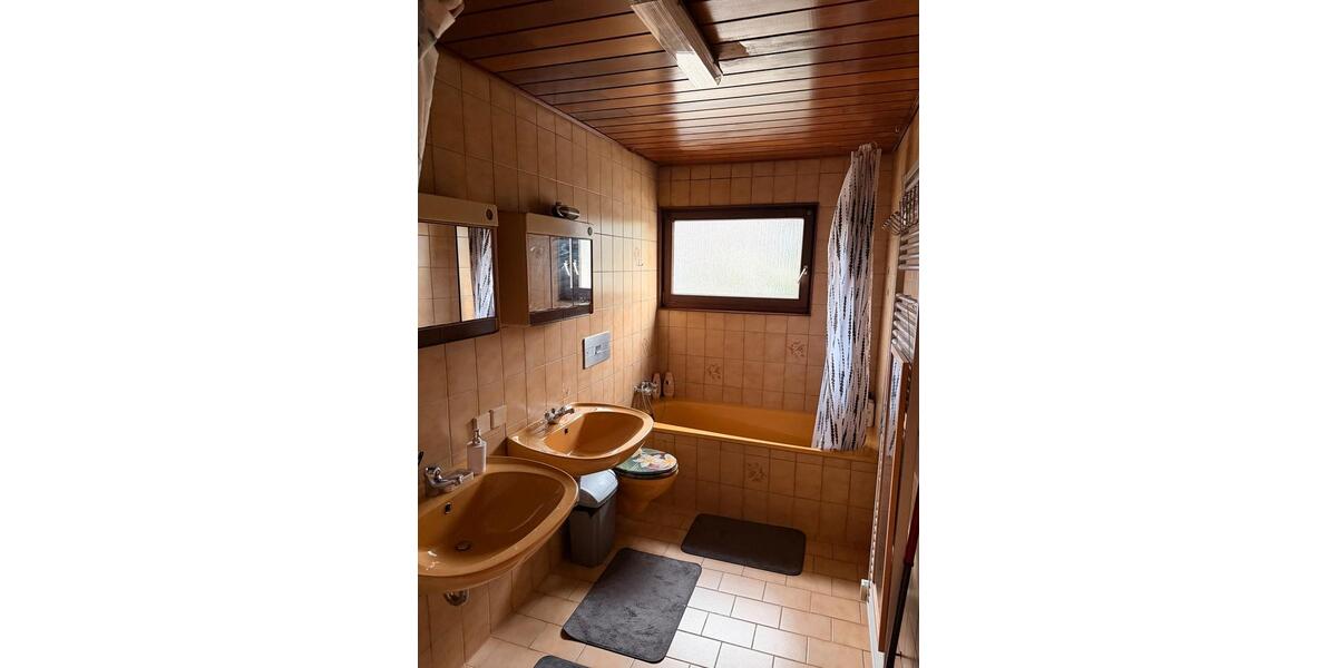 Einfamilienhaus Hohenstein - 5 Zimmer, 139 m&sup2;, 1.500&euro; | Angebot:26637819