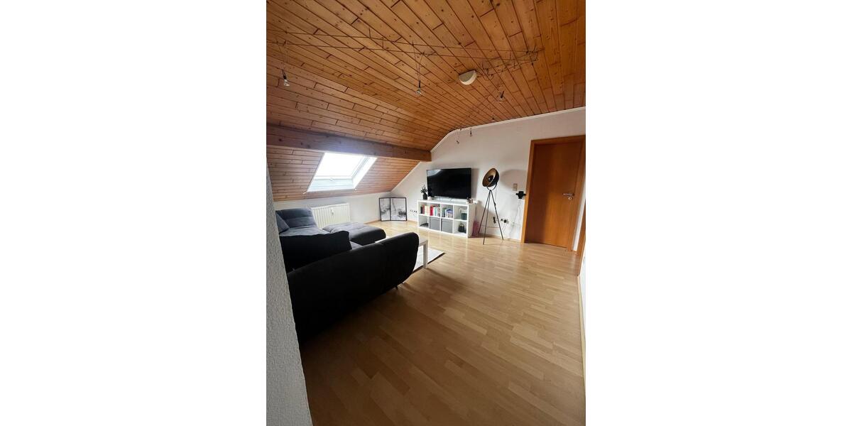 Dachgeschoßwohnung Heusweiler - 3 Zimmer, 85 m&sup2;, 510&euro; | Angebot:26225909