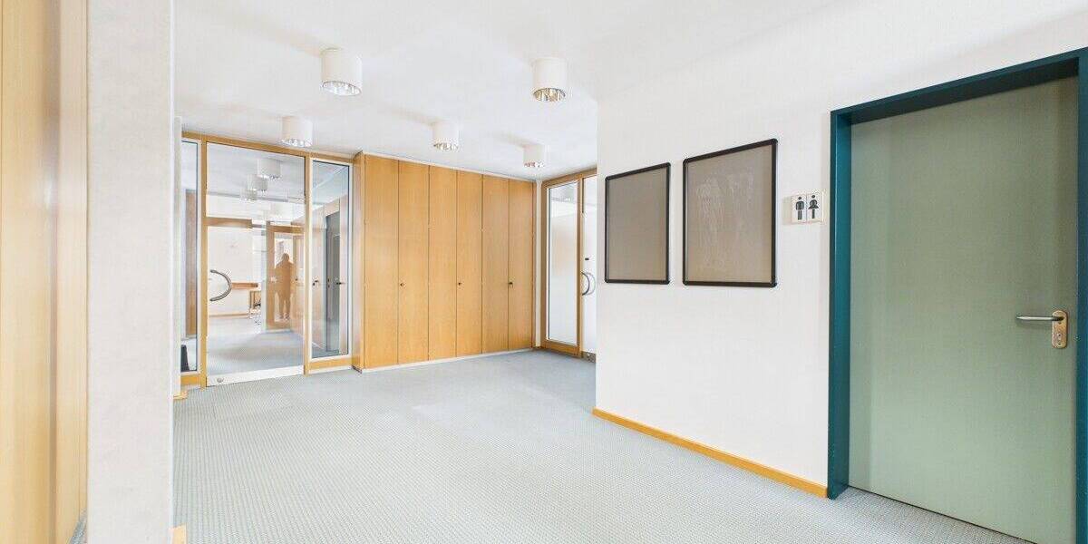 Gewerbeobjekt Rottweil - 6 Zimmer, 158 m&sup2;, 1.390&euro; | Angebot:23535058