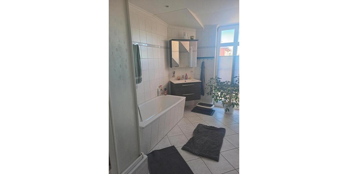 Dachgeschoßwohnung Fürstenwalde (Spree) - 2 Zimmer, 82 m&sup2;, 1.100&euro; | Angebot:26322786