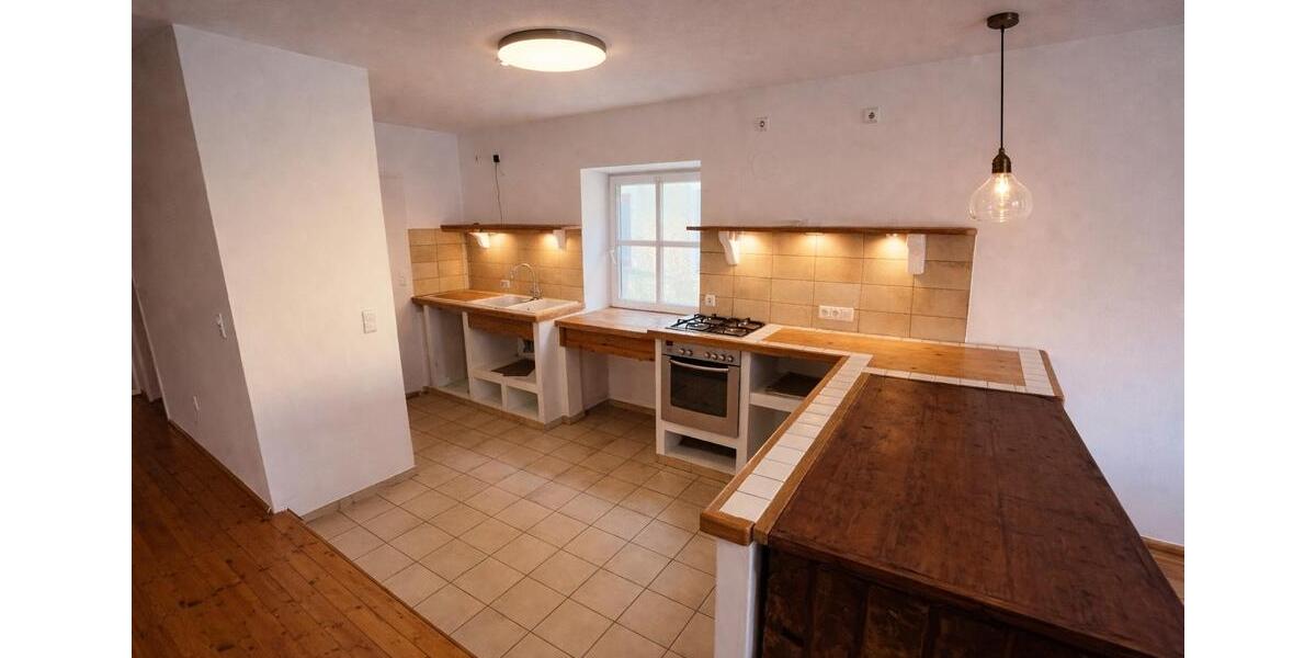 Etagenwohnung Bad Griesbach im Rottal - 5 Zimmer, 190 m&sup2;, 1.600&euro; | Angebot:25833063