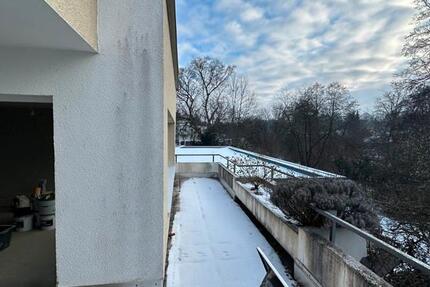 Vollsanierung: 2-Zimmer-Wohnung mit riesigem Balkon direkt an der Würm 2 zimmer