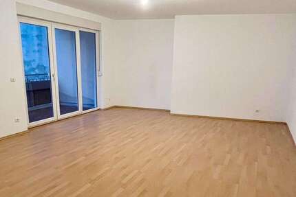 Wohnung Augsburg Innenstadt - 2 Zimmer, 62 m&sup2;, 910&euro; | Angebot:25273917