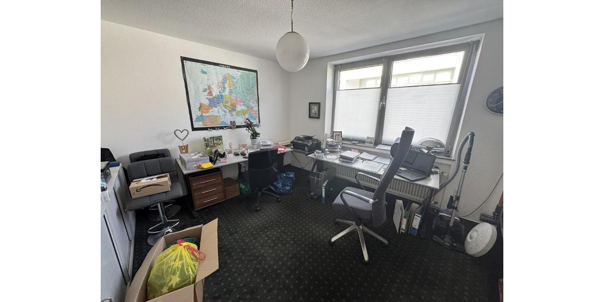 Etagenwohnung Cloppenburg - 4 Zimmer, 147 m&sup2;, 1.000&euro; | Angebot:25377047