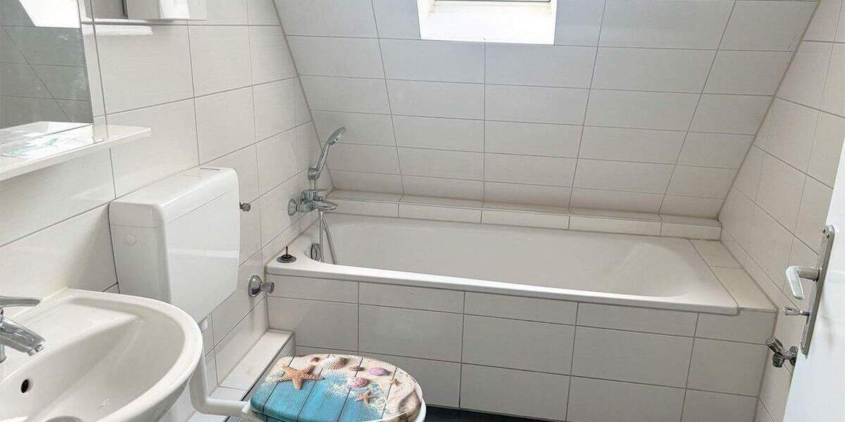 Etagenwohnung Bochum Gerthe - 3 Zimmer, 85 m&sup2;, 590&euro; | Angebot:23879955