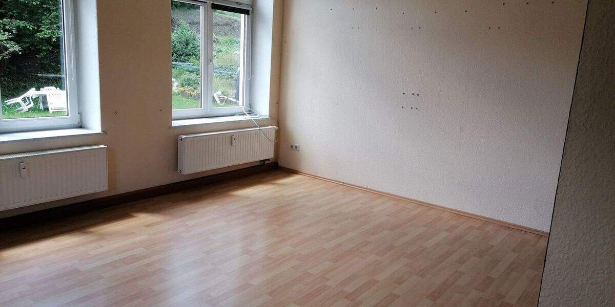 Etagenwohnung Hirschberg - 2 Zimmer, 48 m&sup2;, 285&euro; | Angebot:25065796