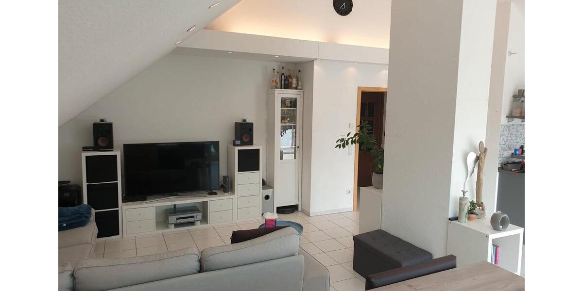 Dachgeschoßwohnung Neu-Ulm Burlafingen - 4 Zimmer, 97 m&sup2;, 1.300&euro; | Angebot:26674785