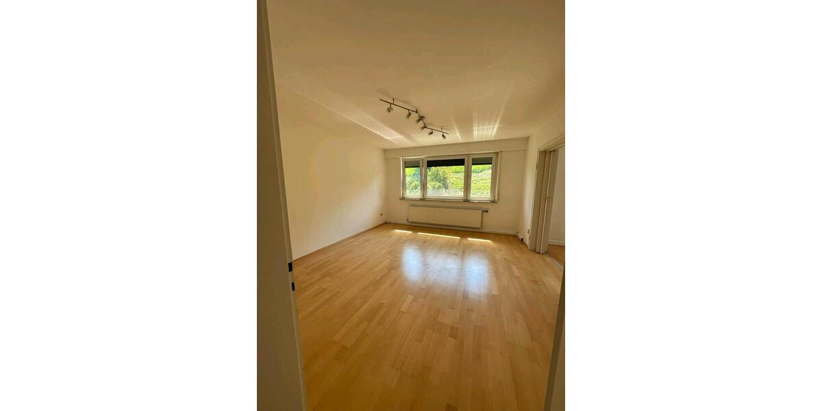 Etagenwohnung Wendlingen am Neckar - 3 Zimmer, 86 m&sup2;, 1.500&euro; | Angebot:26580148