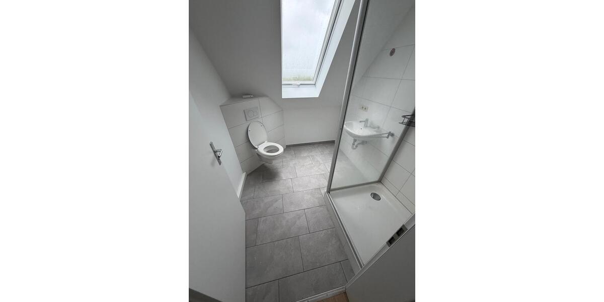 Dachgeschoßwohnung Bad Blankenburg - 2 Zimmer, 38 m&sup2;, 275&euro; | Angebot:26623723