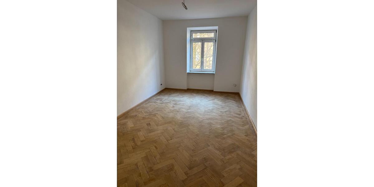 Etagenwohnung München Schwanthalerhöhe - 5 Zimmer, 122 m&sup2;, 3.000&euro; | Angebot:25056929