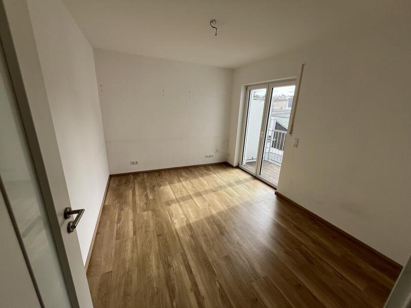 4-Zimmer-Wohnung - Aufzug - Garage mit direkt Zugang zum Gebäude - Baujahr 2016 - Balkon