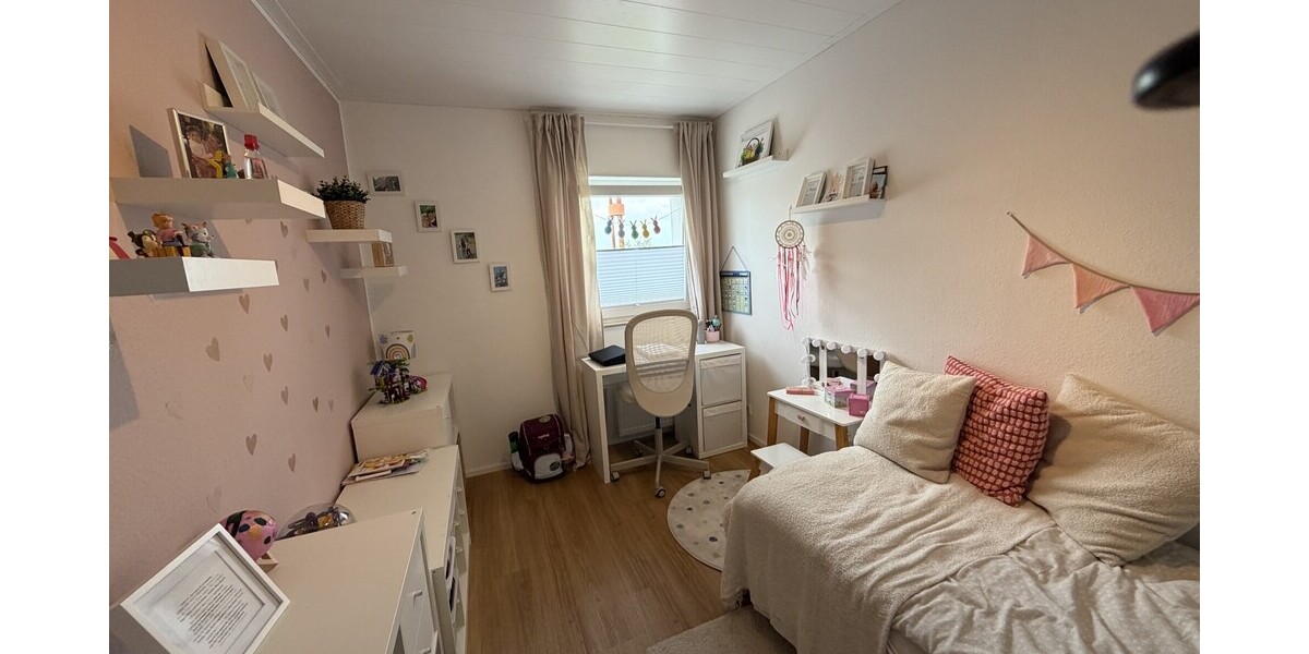 Moderne 4-Zimmer-Dachgeschosswohnung mit 2 Balkonen - Dachgeschoßwohnung Königswinter | Angebot:26765096