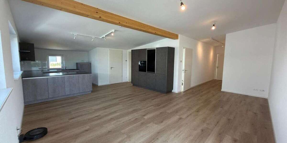 Etagenwohnung Bad Friedrichshall - 3 Zimmer, 121 m&sup2;, 1.440&euro; | Angebot:27056624