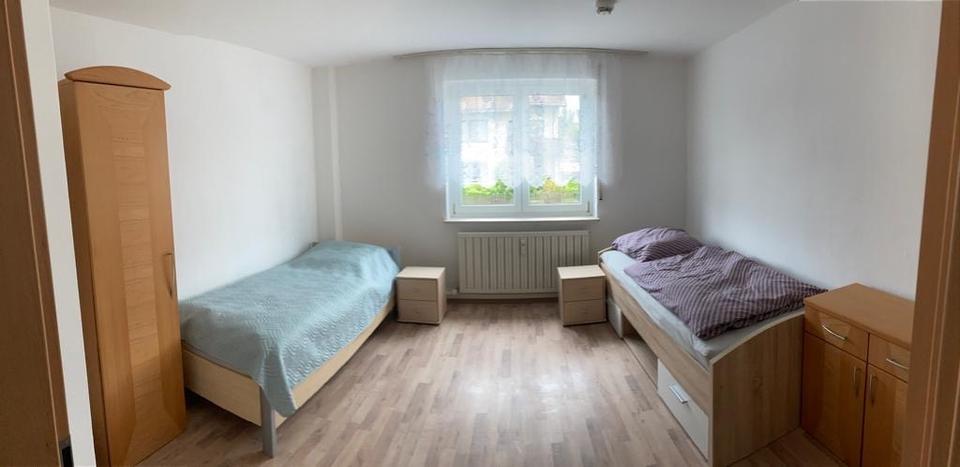 Erdgeschoßwohnung Hof Altstadt - 2.5 Zimmer, 64 m&sup2;, 510&euro; | Angebot:24572919
