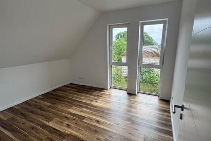 Haus Sternberg - 4 Zimmer, 129 m&sup2;, 1.380&euro; | Angebot:26251491