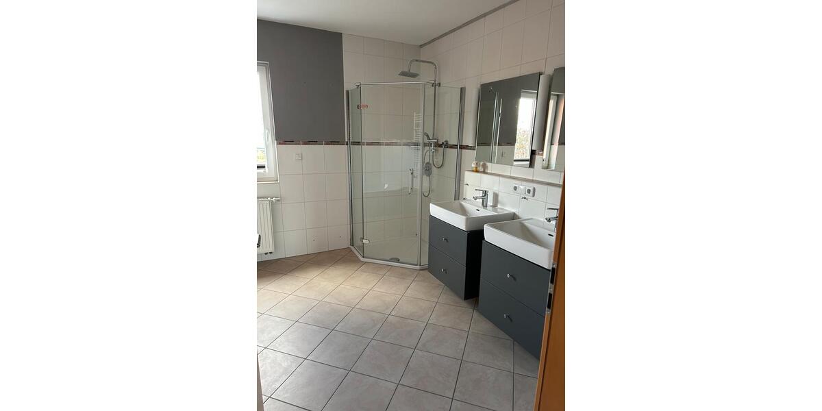 Einfamilienhaus Kolitzheim - 4.5 Zimmer, 165 m&sup2;, 1.600&euro; | Angebot:26007665