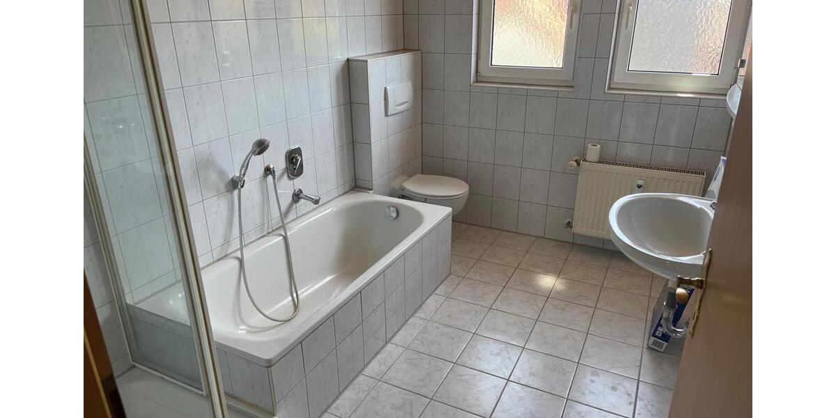 Dachgeschoßwohnung Hülben - 2 Zimmer, 55 m&sup2;, 530&euro; | Angebot:24729102