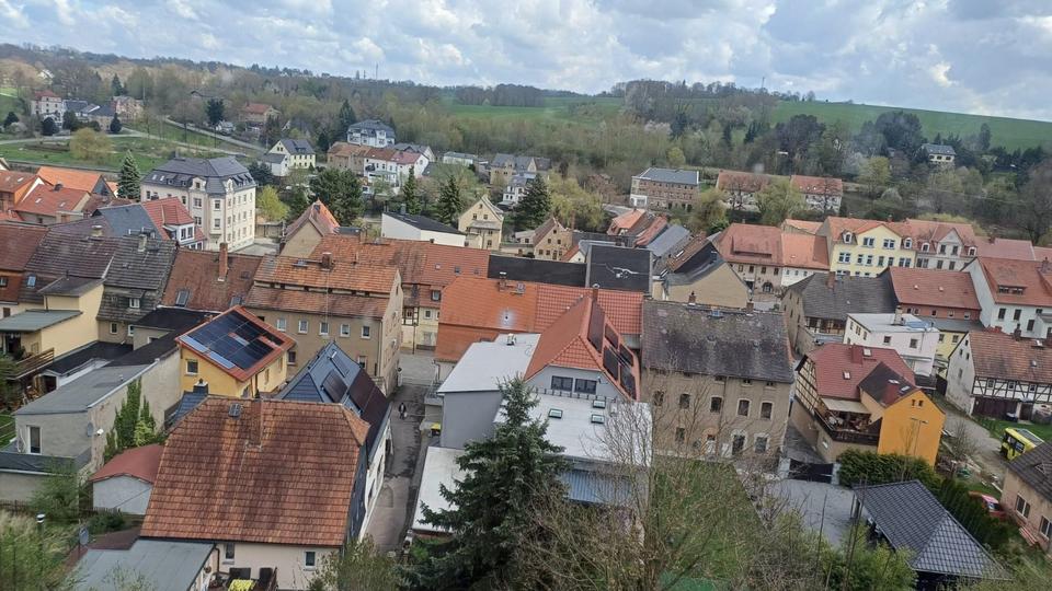 Dachgeschoßwohnung Lunzenau - 2 Zimmer, 66 m&sup2;, 350&euro; | Angebot:26618981