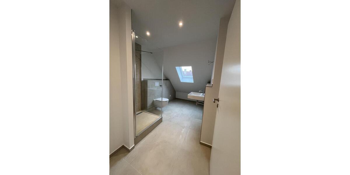 Dachgeschoßwohnung Nürnberg Gibitzenhof - 3 Zimmer, 58 m&sup2;, 960&euro; | Angebot:24764468