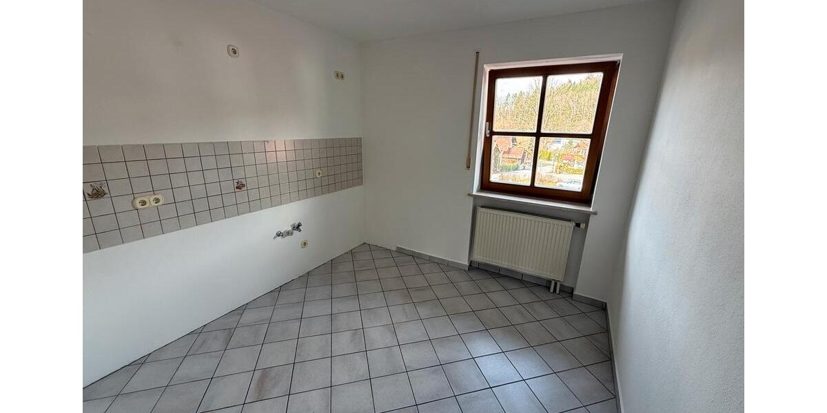 Etagenwohnung Hengersberg - 3 Zimmer, 72 m&sup2;, 650&euro; | Angebot:25550464