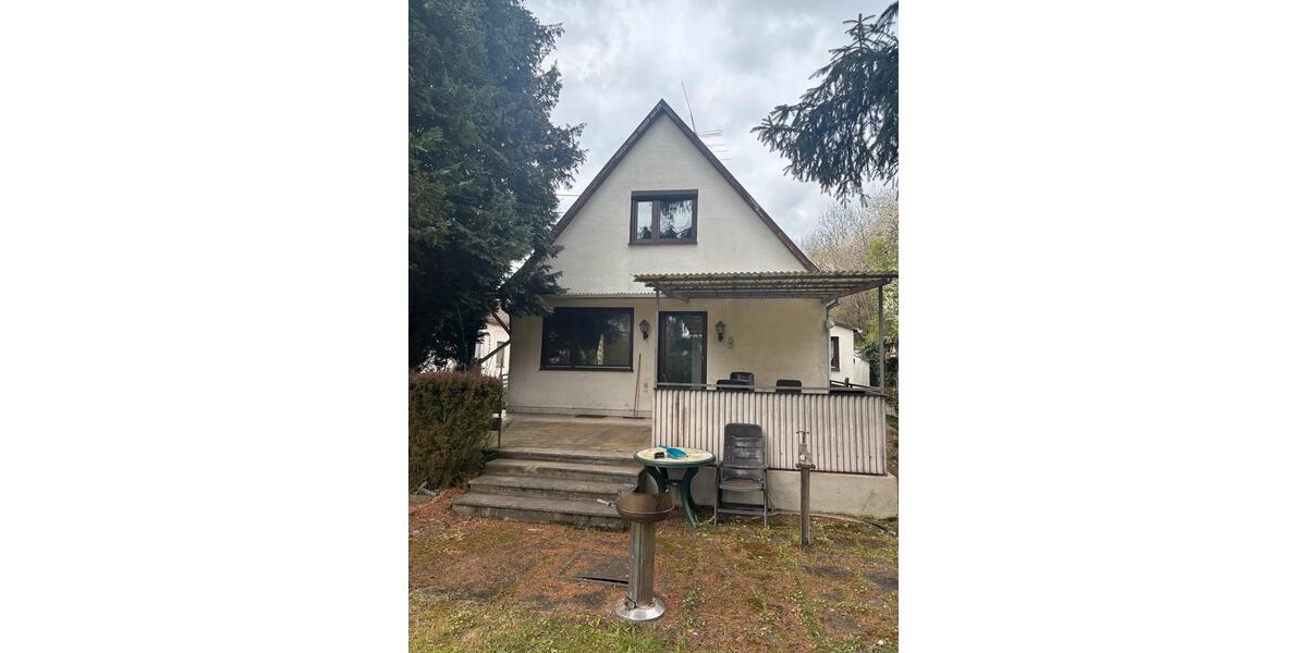 Einfamilienhaus Frankfurt am Main Sossenheim - 7 Zimmer, 200 m&sup2;, 4.100&euro; | Angebot:26040890