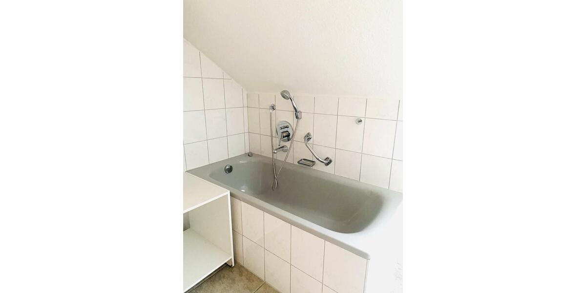 Dachgeschoßwohnung Albstadt Gemarkung Onstmettingen - 4 Zimmer, 95 m&sup2;, 700&euro; | Angebot:26532916