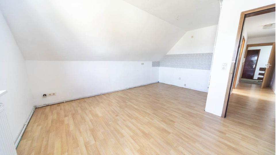 Dachgeschoßwohnung Schramberg - 2 Zimmer, 40 m&sup2;, 605&euro; | Angebot:24780341