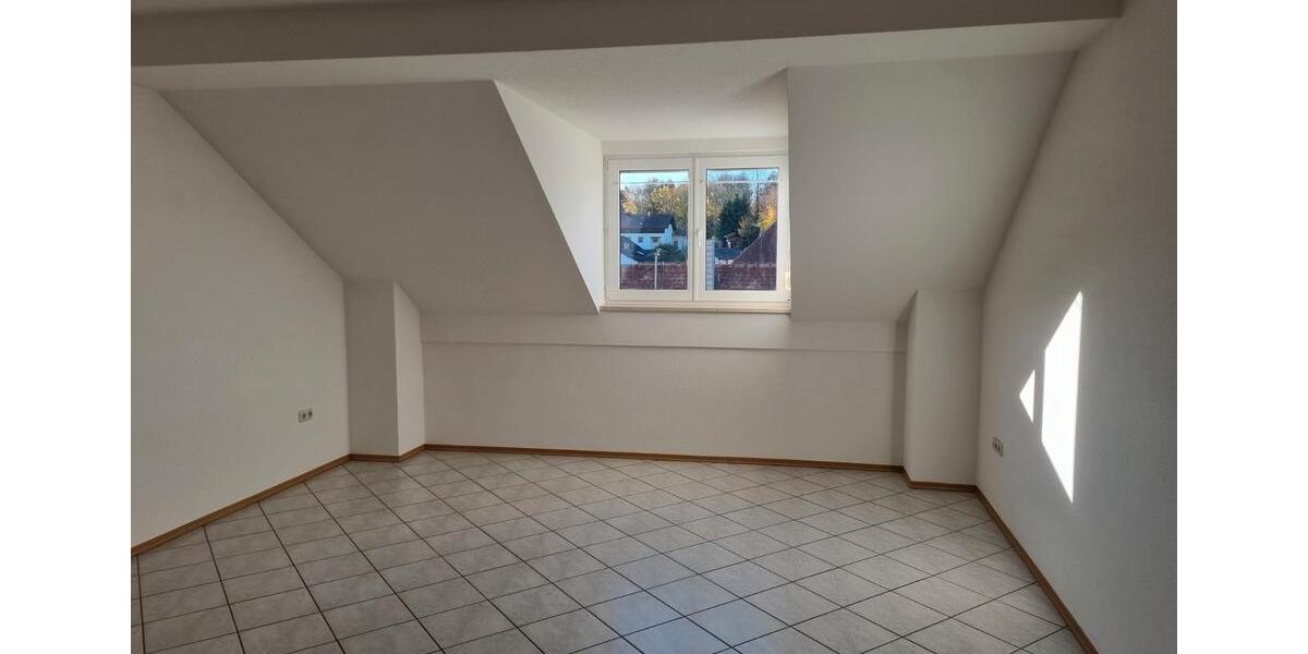 Dachgeschoßwohnung Niederviehbach - 2 Zimmer, 74 m&sup2;, 620&euro; | Angebot:26085041
