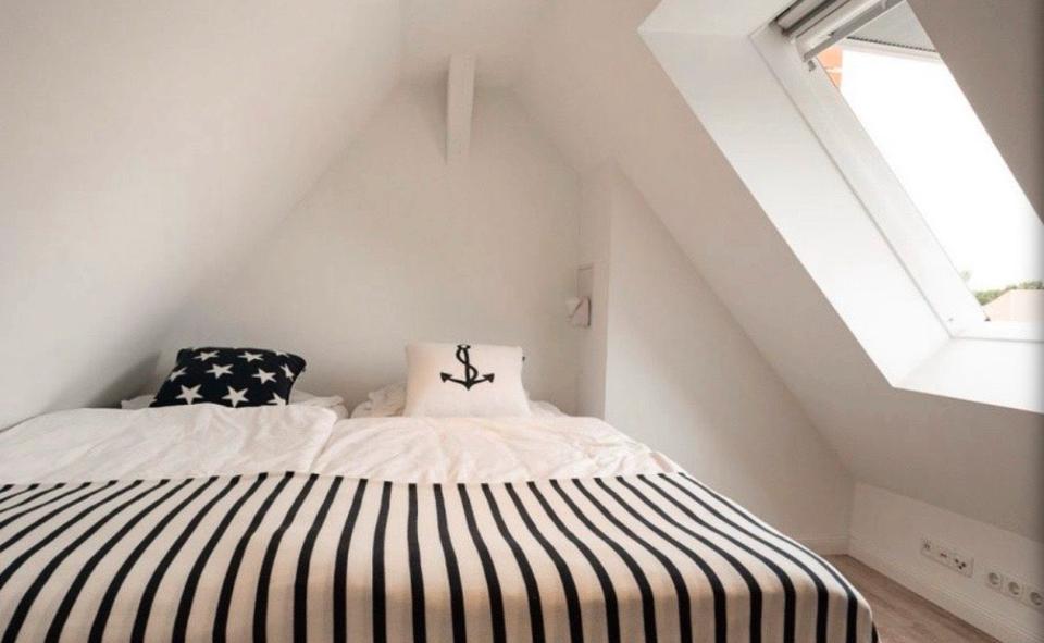 Dachgeschoßwohnung Lübeck Alt-Travemünde / Rönnau - 1.5 Zimmer, 48 m&sup2;, 1.250&euro; | Angebot:24497247