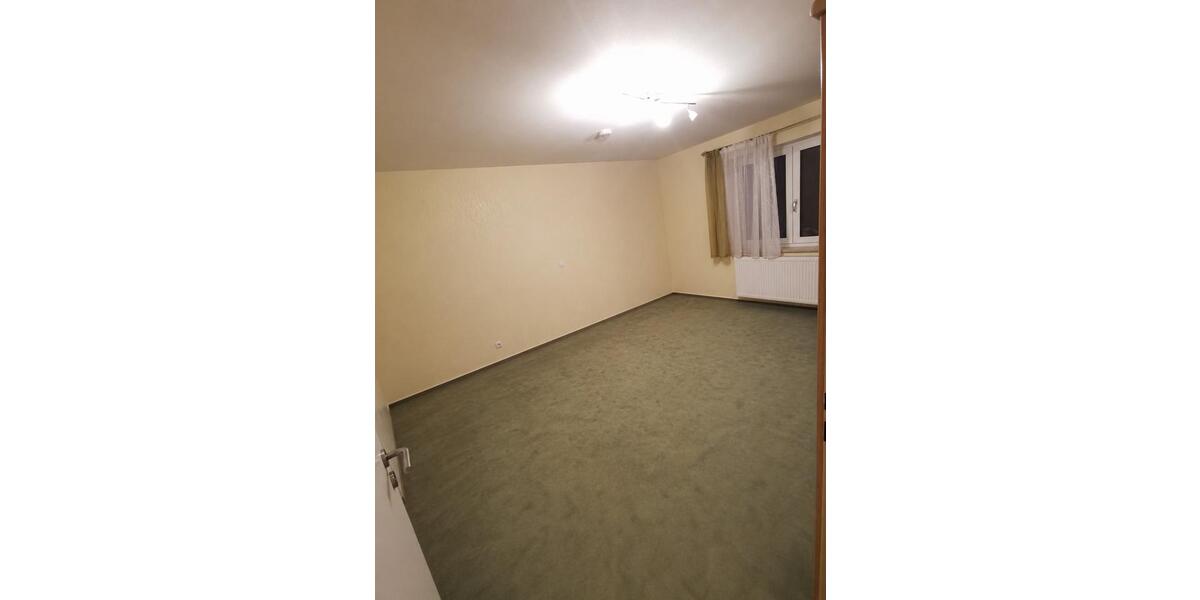 Erdgeschoßwohnung Maßbach - 3 Zimmer, 75 m&sup2;, 800&euro; | Angebot:26585549