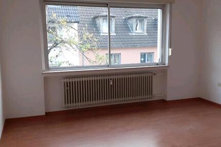 Helle 3-Zimmer-Wohnung mit Balkon in der paderborner Innenstadt zimmer