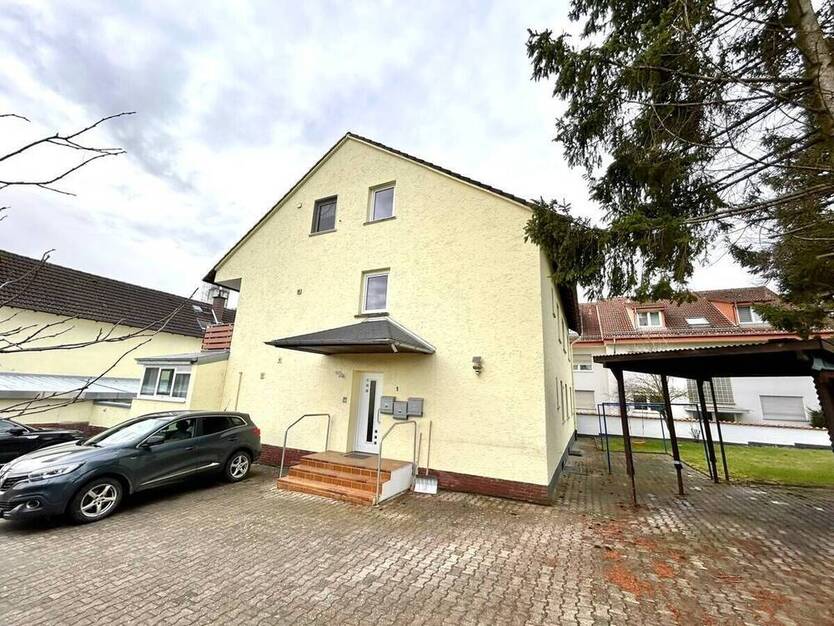 AS ImmobilieN: Wiesbaden-Delkenheim 3br 1.5bath condo fitted kitchen, parking - only 9 min to Clay