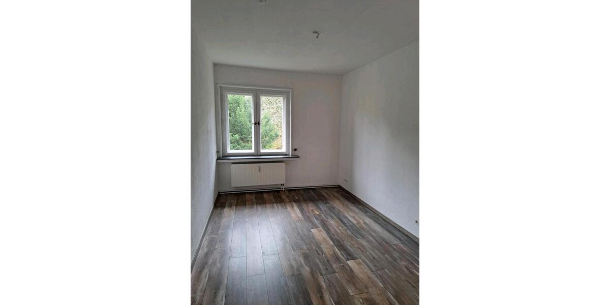 Etagenwohnung Blankenburg (Harz) - 4 Zimmer, 115 m&sup2;, 830&euro; | Angebot:25850611