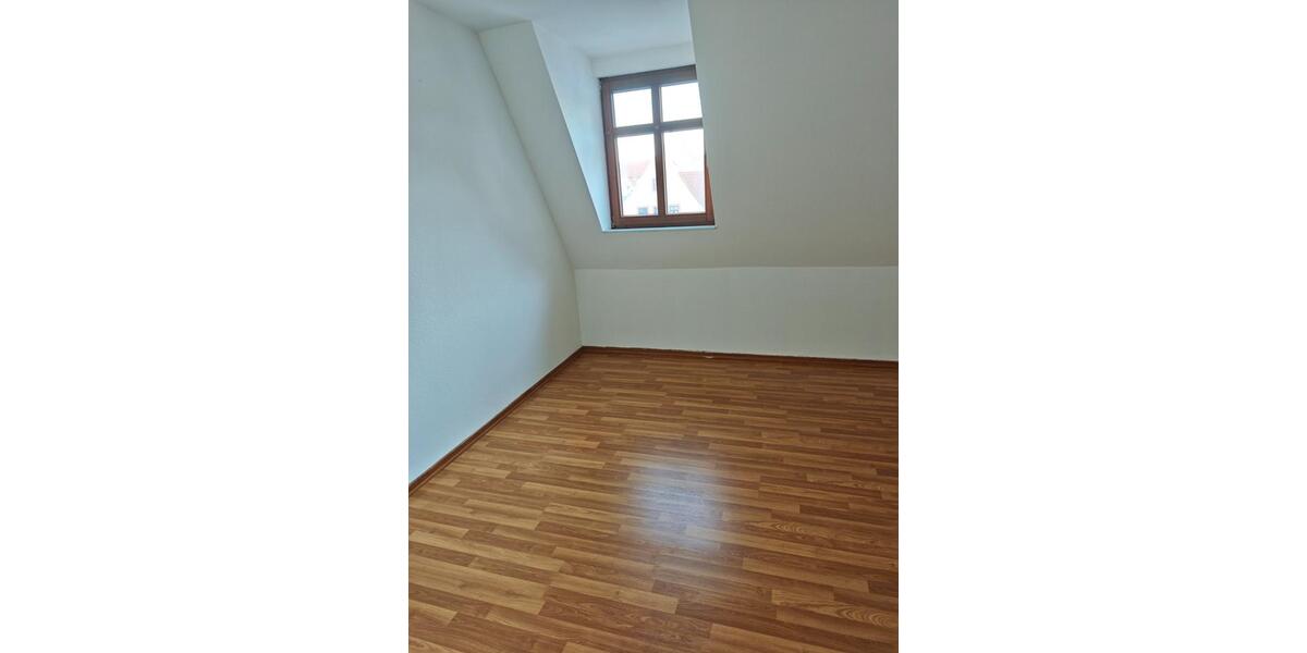 Dachgeschoßwohnung Torgau - 3 Zimmer, 68 m&sup2;, 440&euro; | Angebot:24626558