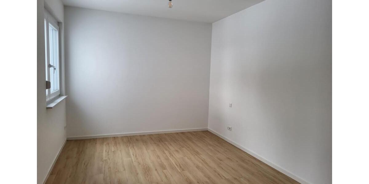 Erdgeschoßwohnung Nauen - 2 Zimmer, 80 m&sup2;, 987&euro; | Angebot:24863035