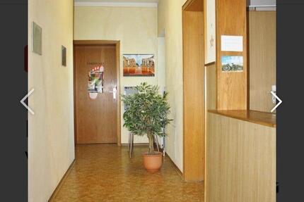 Praxis-Lager-Büroräume - 100qm zu vermieten zimmer