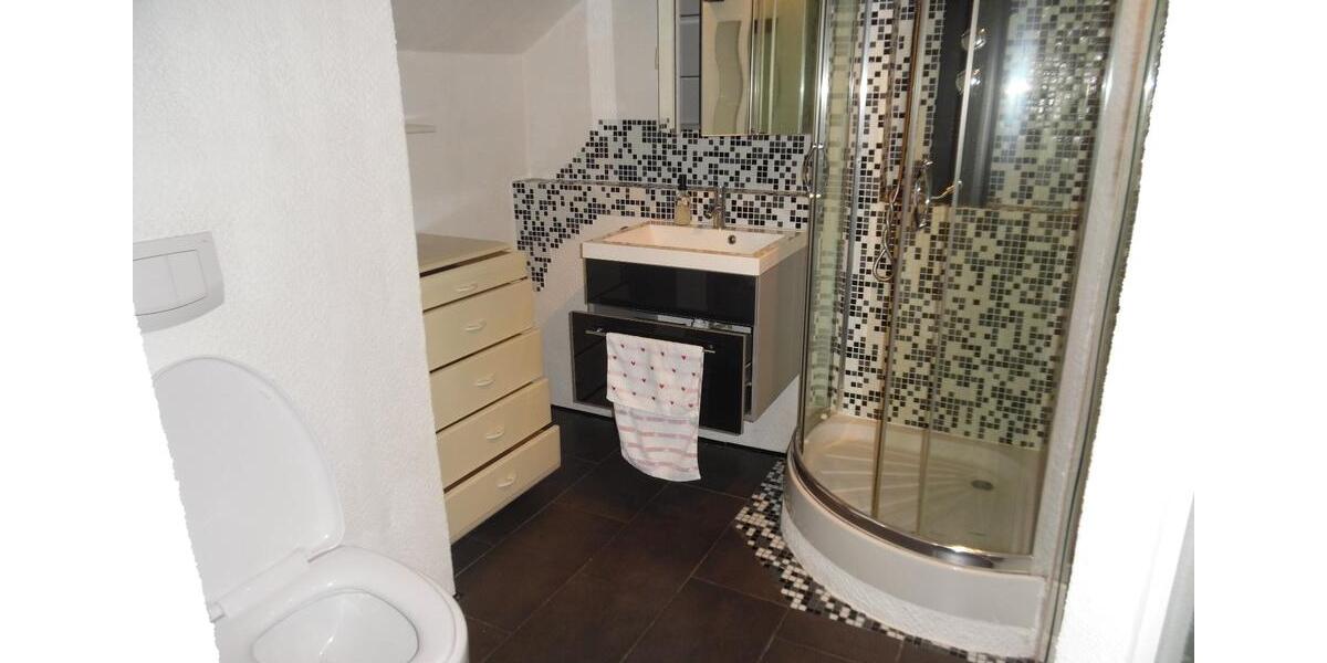 Dachgeschoßwohnung Seßlach - 1 Zimmer, 45 m&sup2;, 330&euro; | Angebot:26030593