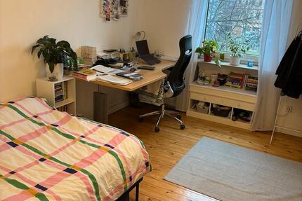 Room available for rent in 2 person WG 2 zimmer