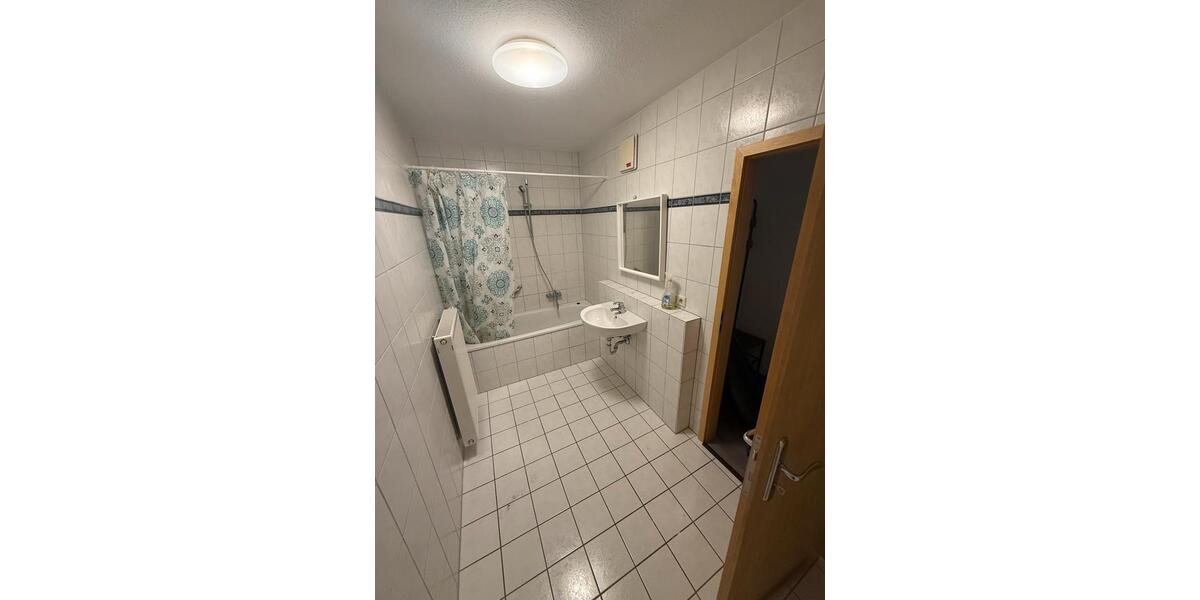 Etagenwohnung Ludwigshafen am Rhein Ludwigshafen-Oggersheim - 2 Zimmer, 71 m&sup2;, 1.100&euro; | Angebot:25841252